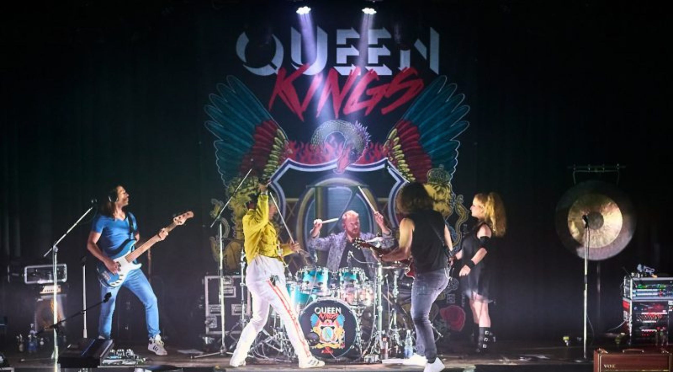 THE QUEEN KINGS